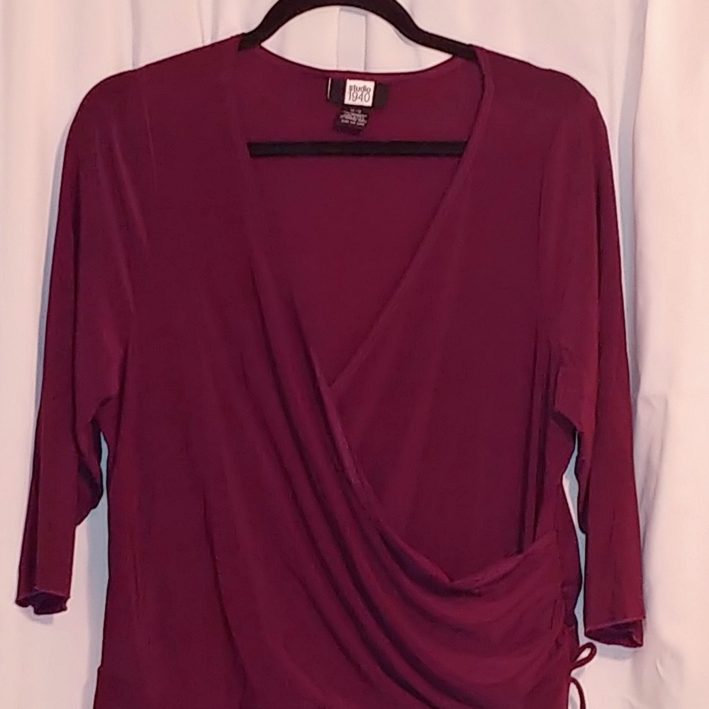 Burgundy knit dress top